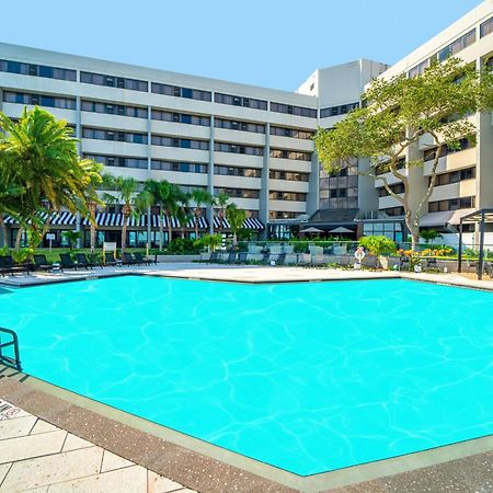 Doubletree By Hilton Tampa Rocky Point Waterfront Hotel Eksteriør billede