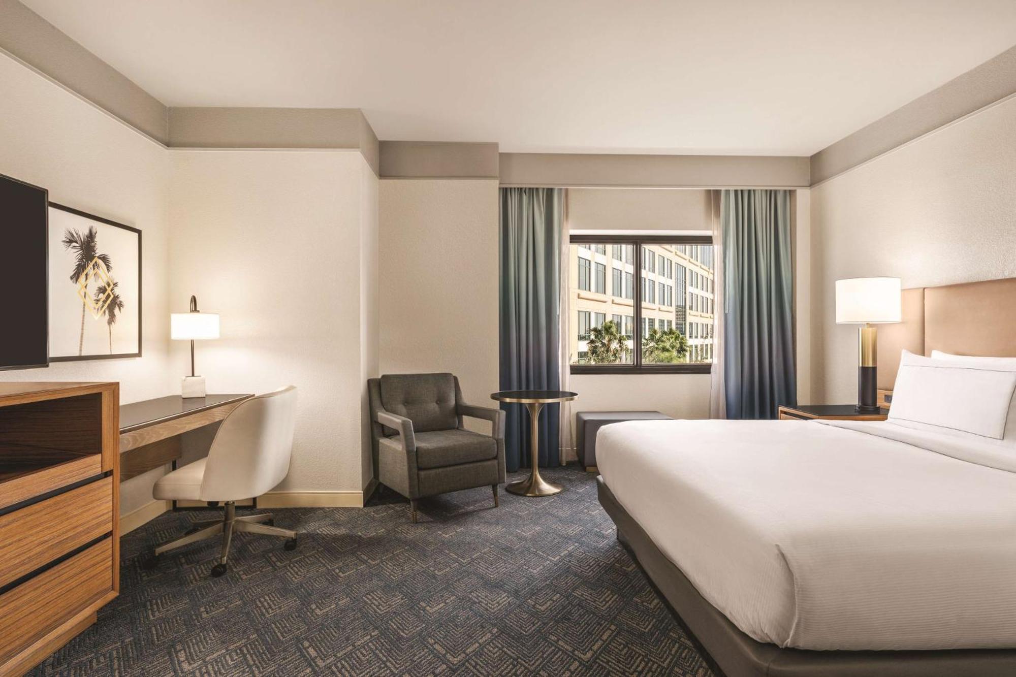 Doubletree By Hilton Tampa Rocky Point Waterfront Hotel Eksteriør billede