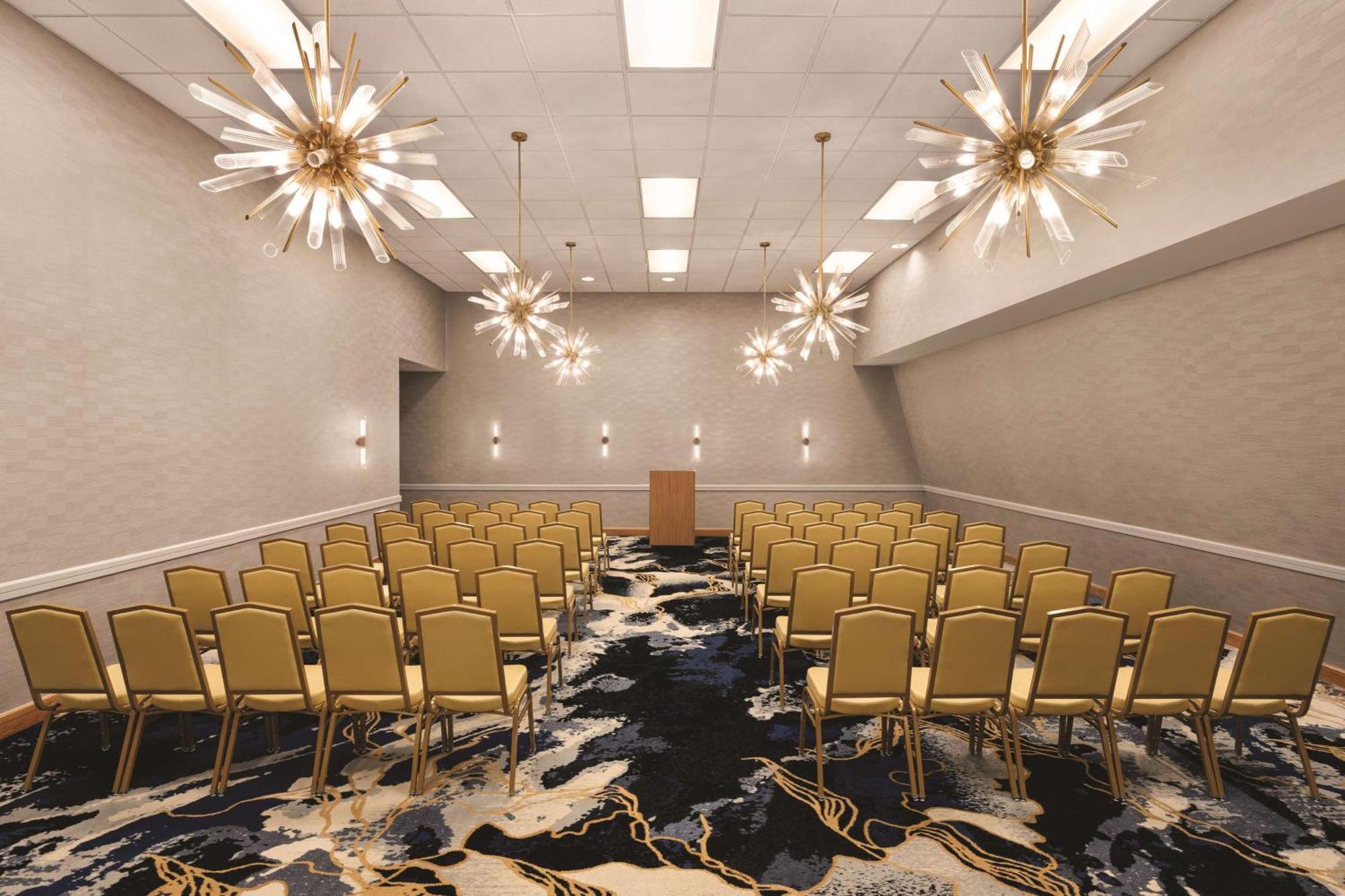 Doubletree By Hilton Tampa Rocky Point Waterfront Hotel Eksteriør billede
