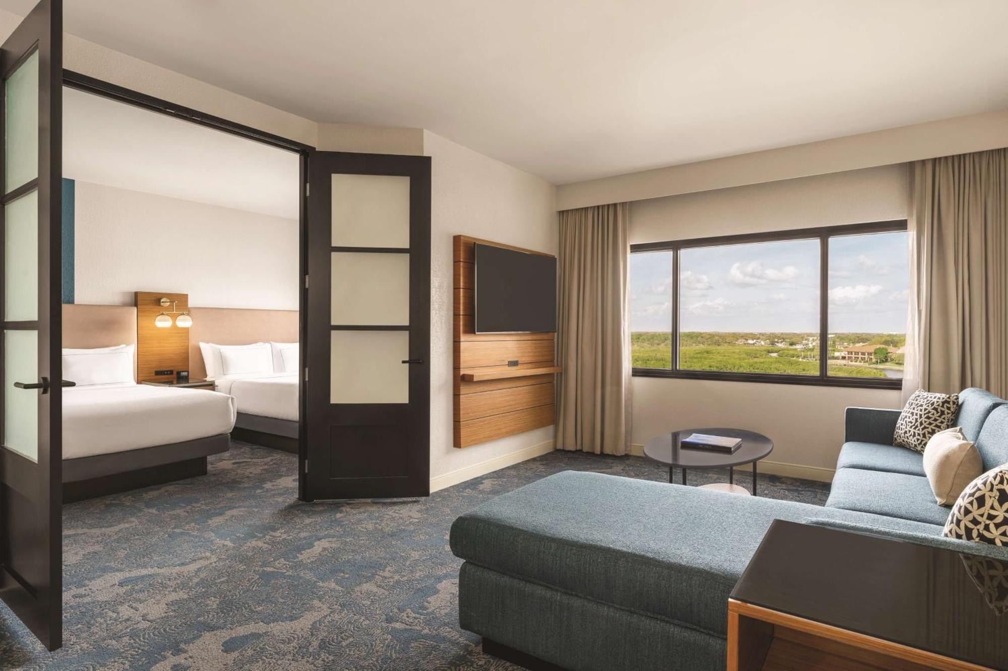 Doubletree By Hilton Tampa Rocky Point Waterfront Hotel Eksteriør billede