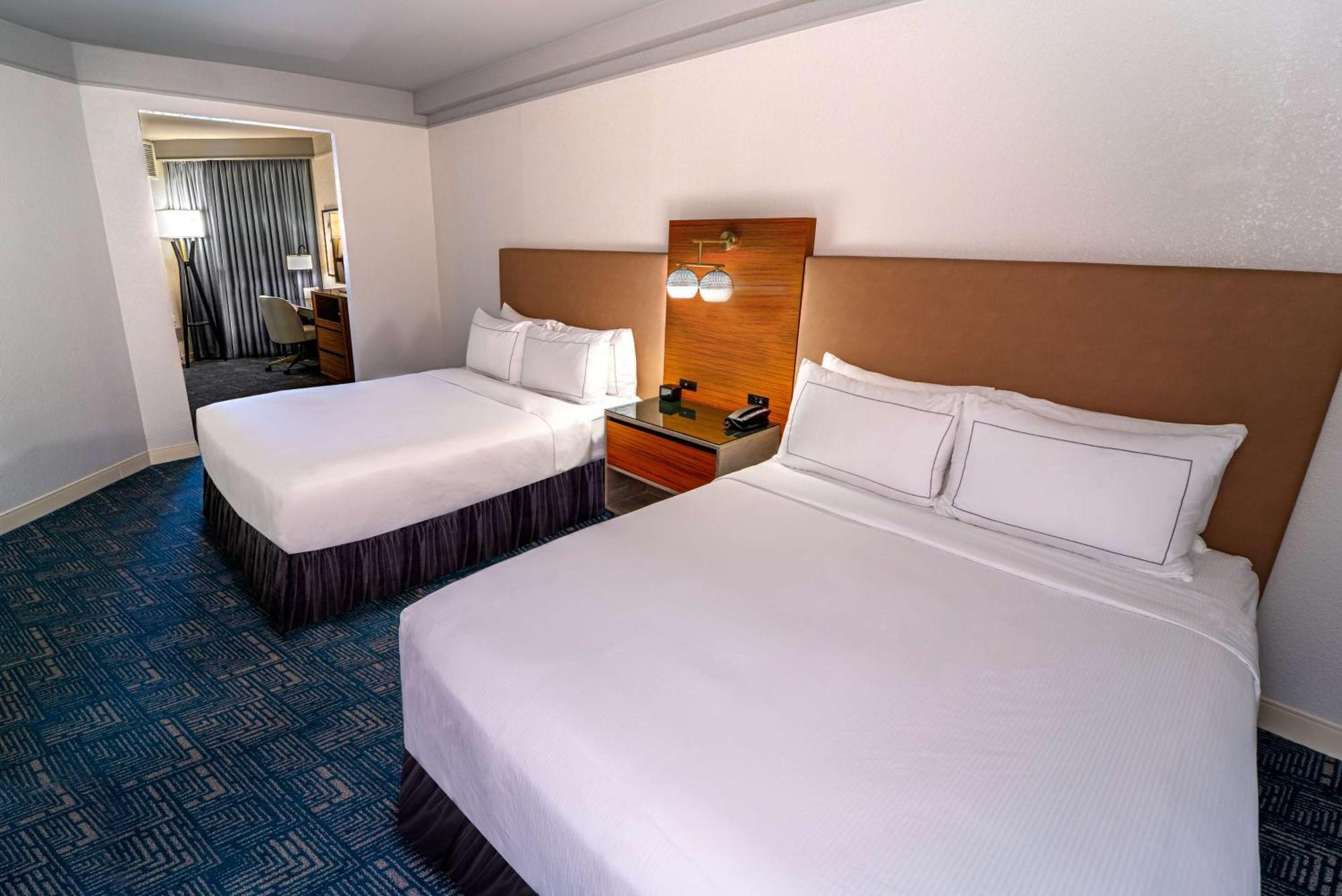 Doubletree By Hilton Tampa Rocky Point Waterfront Hotel Eksteriør billede