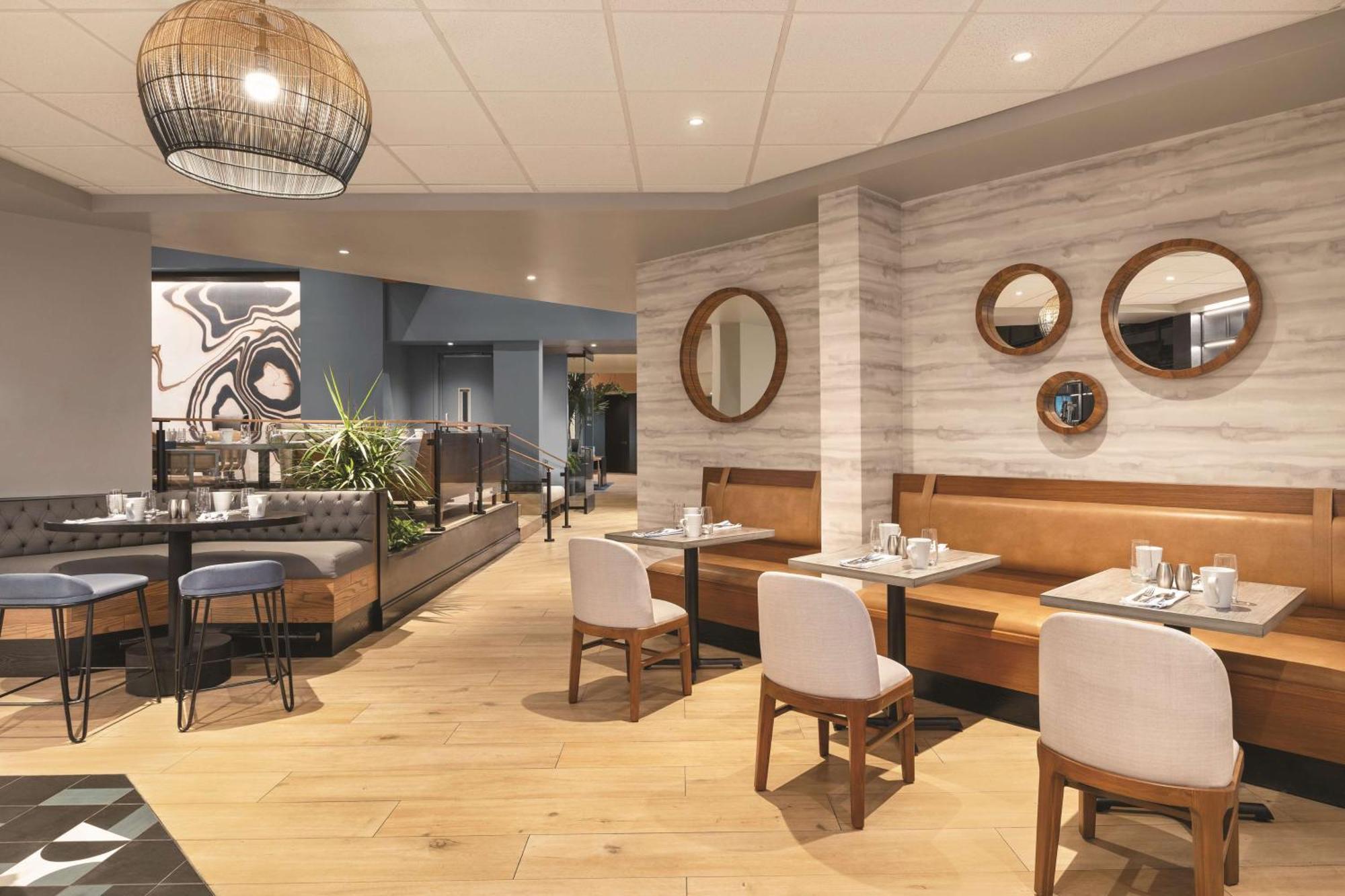 Doubletree By Hilton Tampa Rocky Point Waterfront Hotel Eksteriør billede