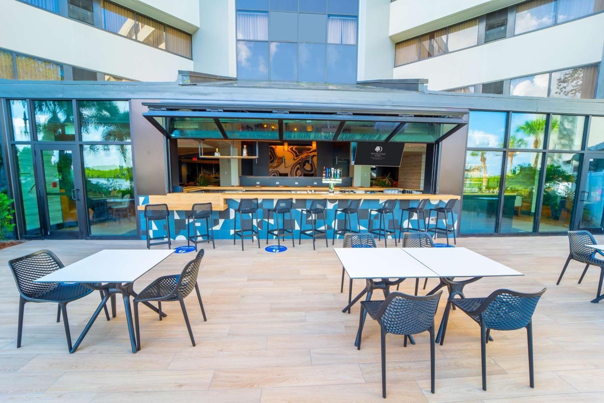 Doubletree By Hilton Tampa Rocky Point Waterfront Hotel Eksteriør billede