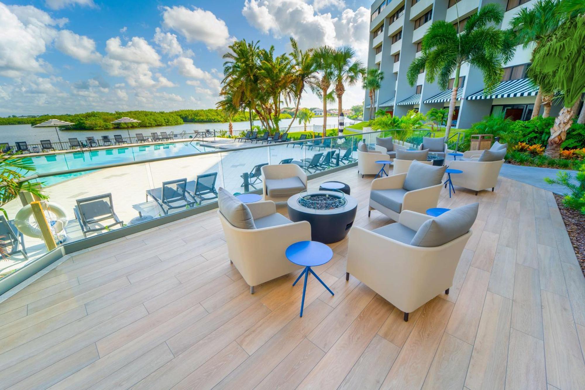 Doubletree By Hilton Tampa Rocky Point Waterfront Hotel Eksteriør billede